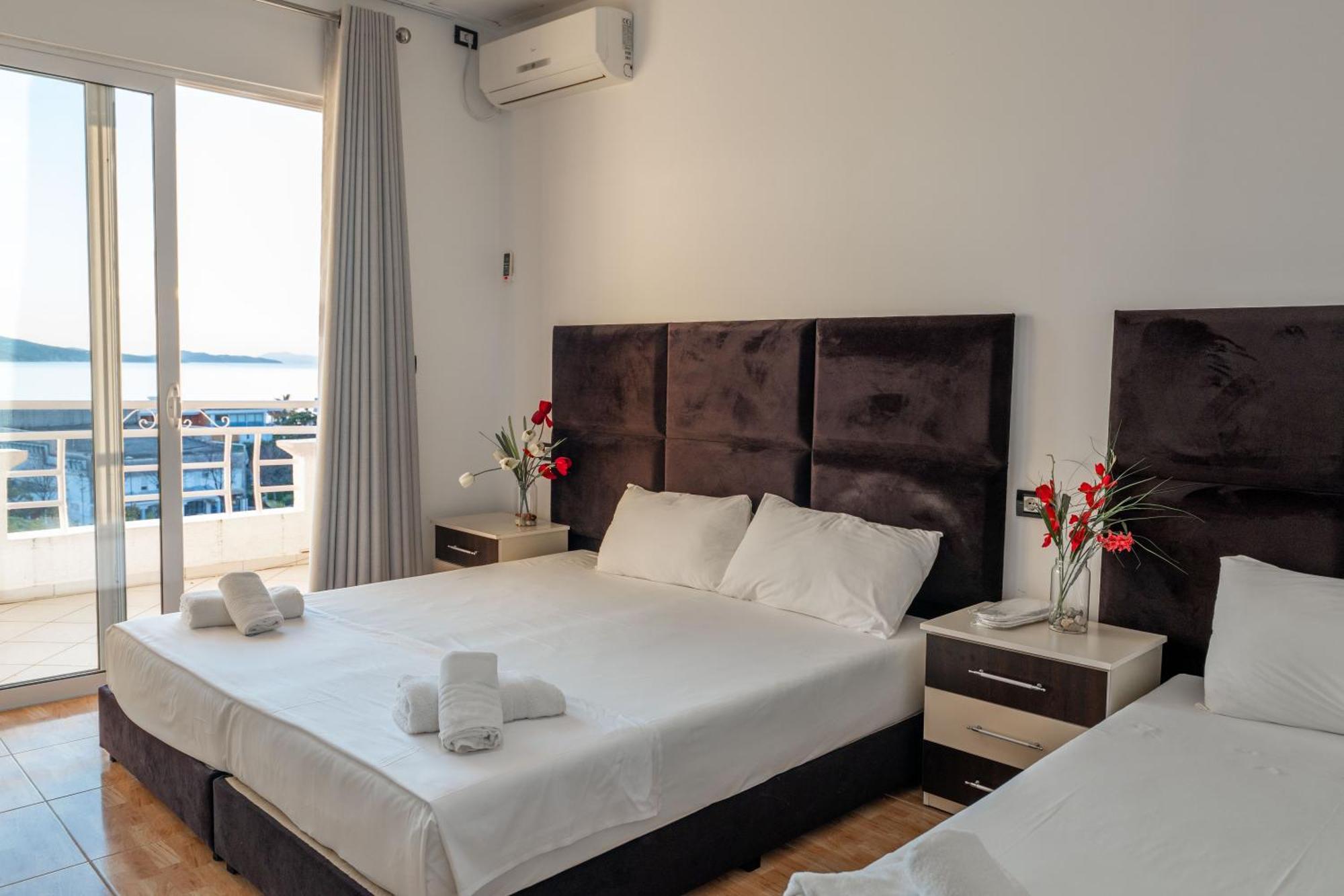 Hotel Myrtai - City Center Sarandë Buitenkant foto